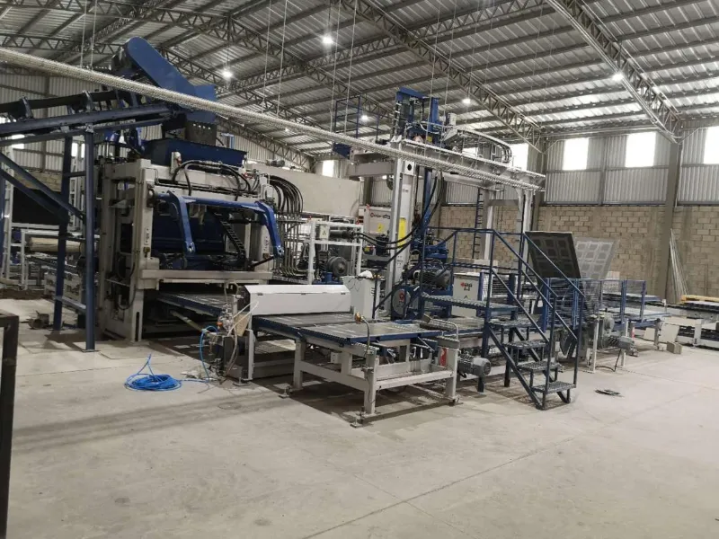 Automatische blokmachines voor grootschalige productie van betonblokken in Zuid-Amerika